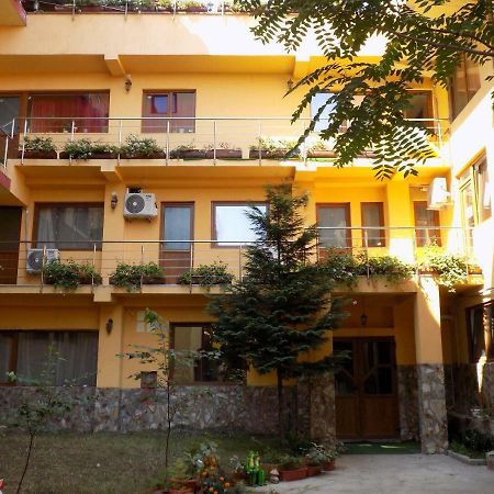 Casa Tiky Hotel Timisoara Exterior photo