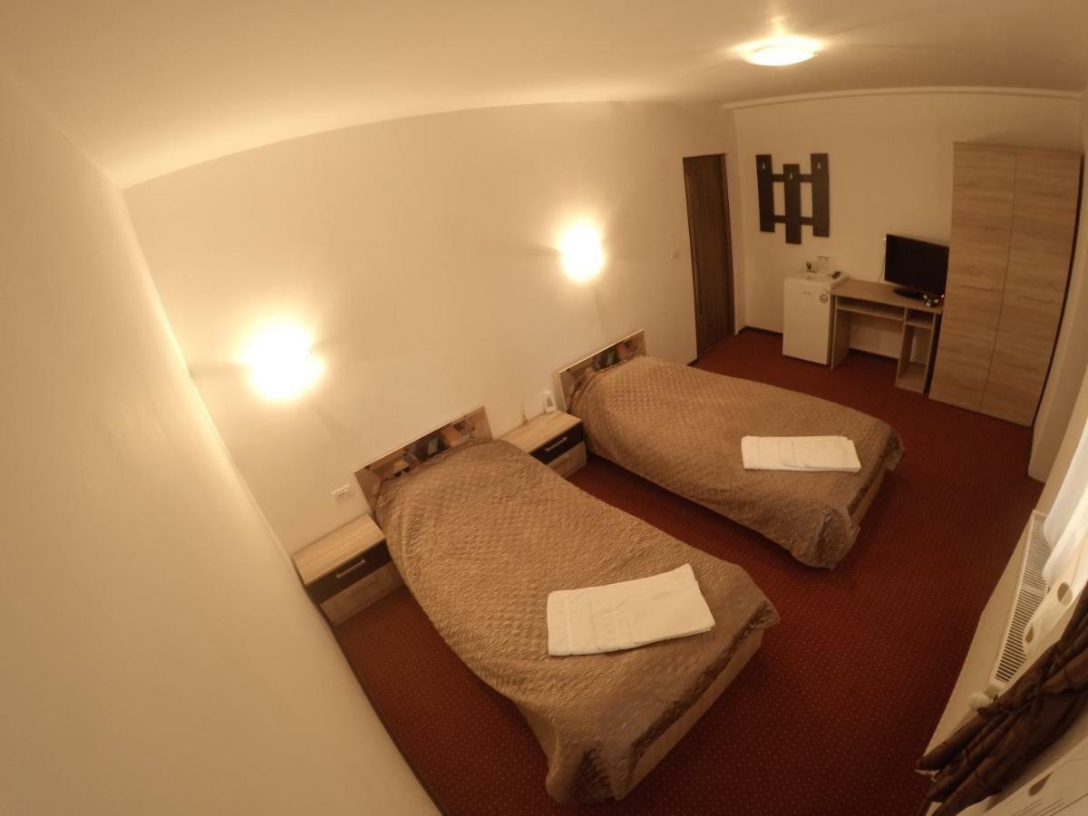 Casa Tiky Hotel Timisoara Exterior photo